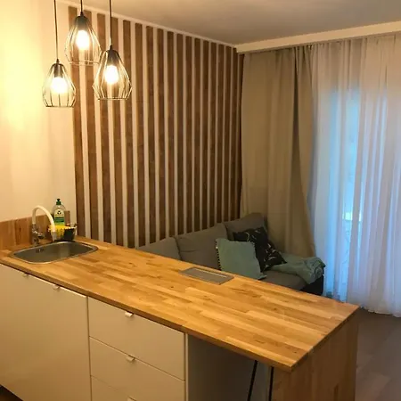 Apartament Yellow Stone